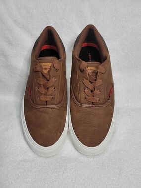 NWOT Levi's Men's Brown Leather High Top Sneakers Size 9.5